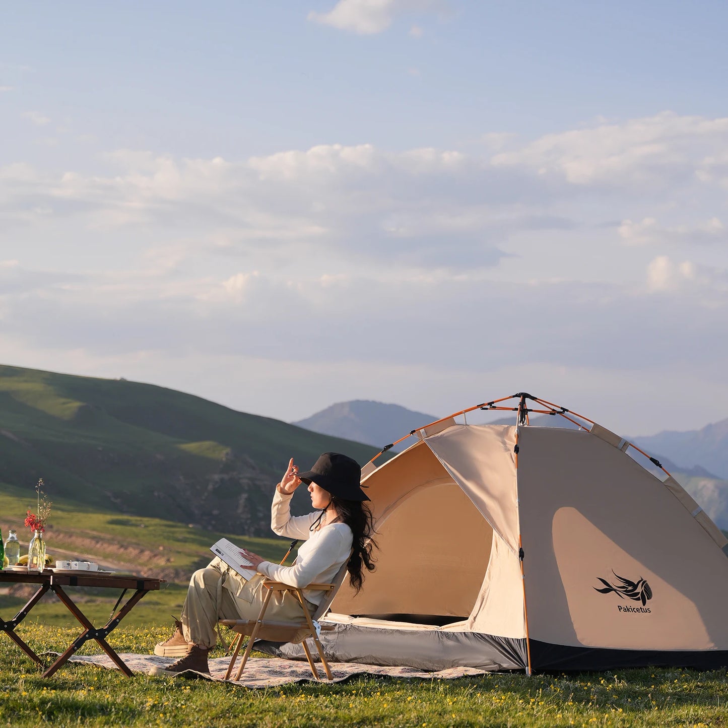 Pakicetus Windproof Camping Tent For Family Travel Easy Setup