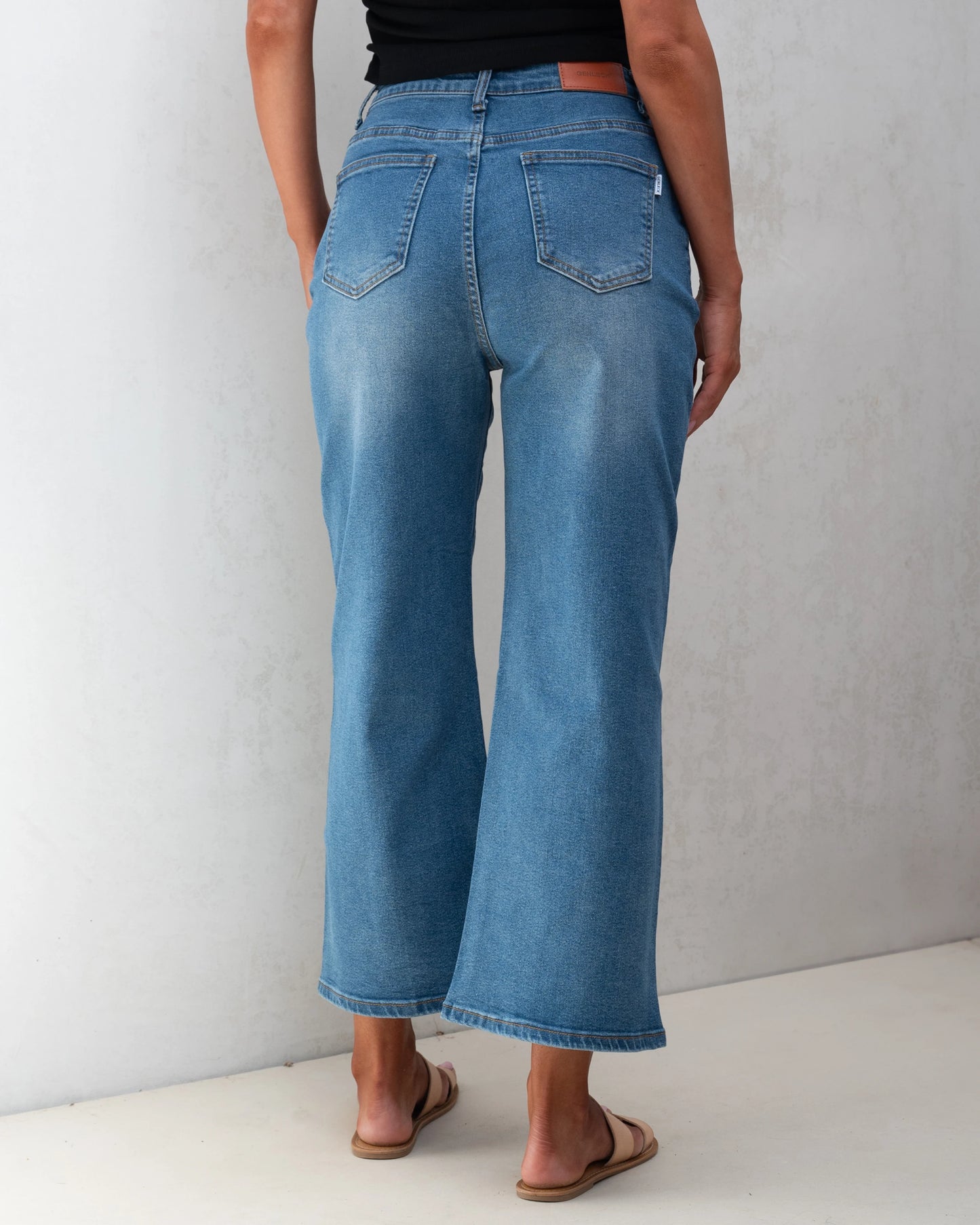 Genleck Wide Leg Jeans Cropped Loose Fit High Waisted Stretchy Capri Denim Pants Baggy Petite Jeans Short Girls Friendly White C