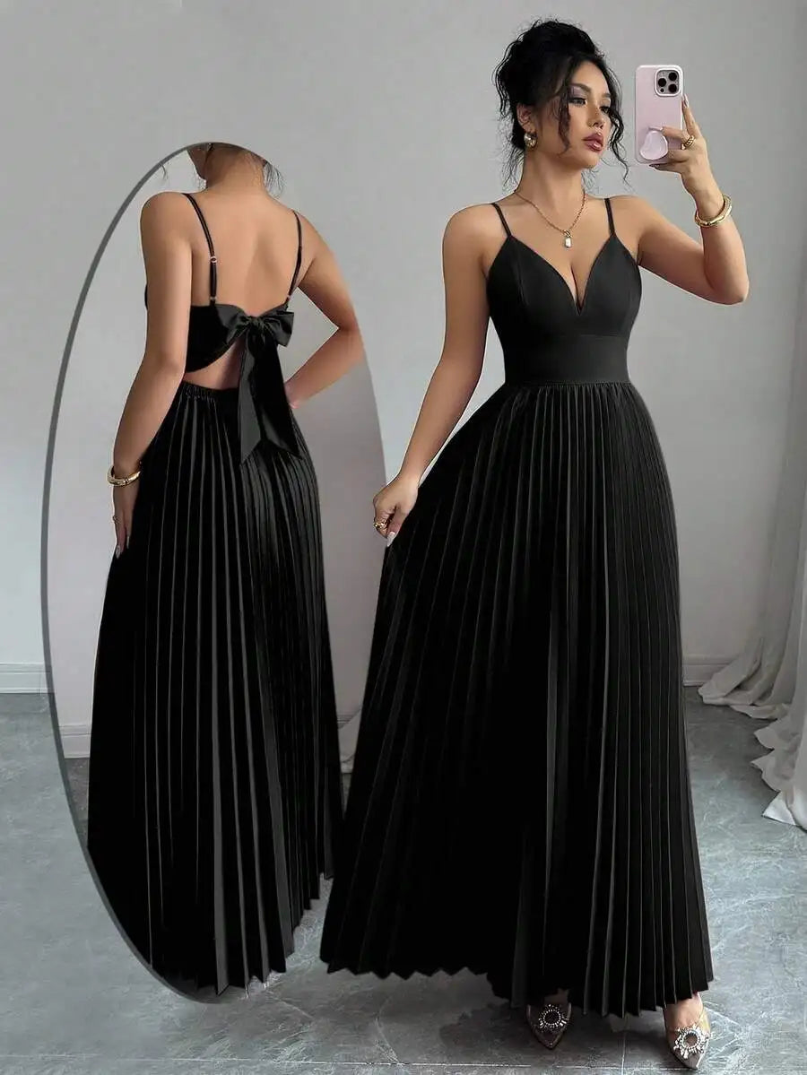 Elegant V-Neck Spaghetti Strap Pleated Prom Dress For Evening