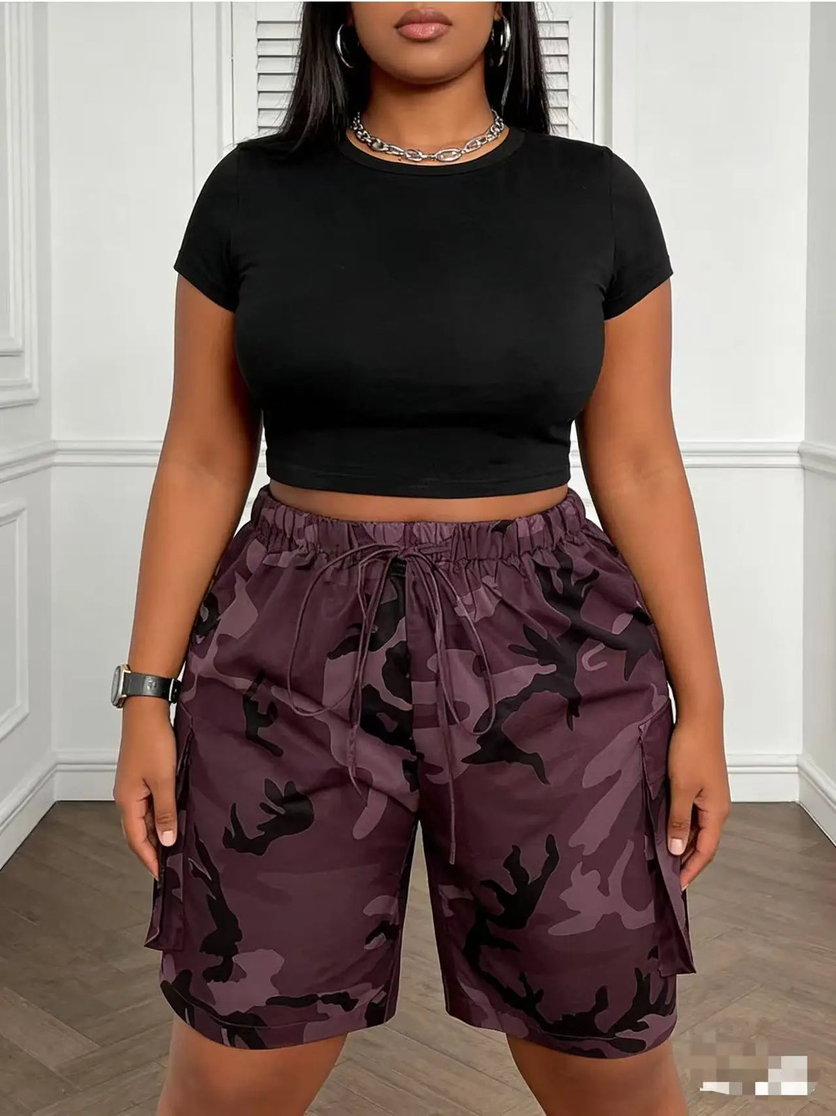 Women Casual Drawstring Cargo Shorts With Large Side Pockets