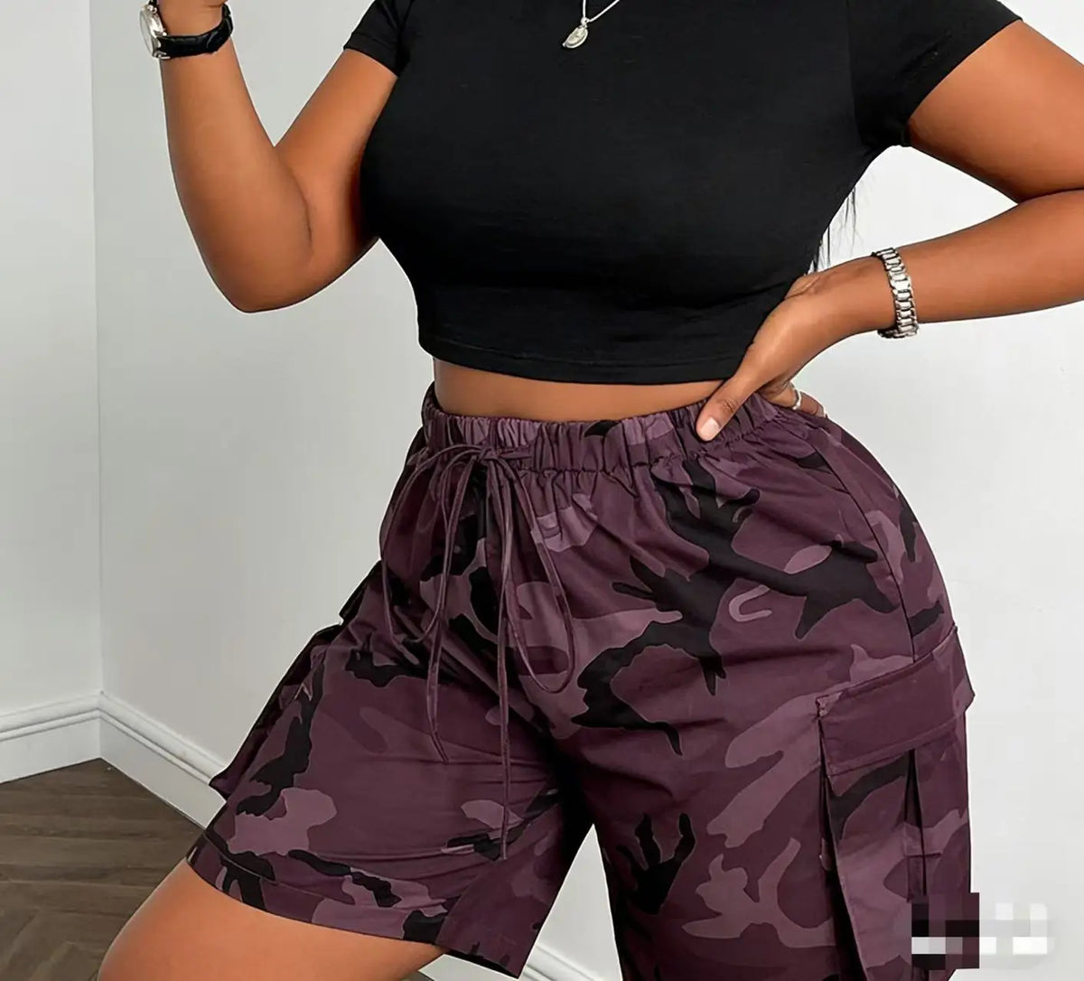 Women Casual Drawstring Cargo Shorts With Large Side Pockets