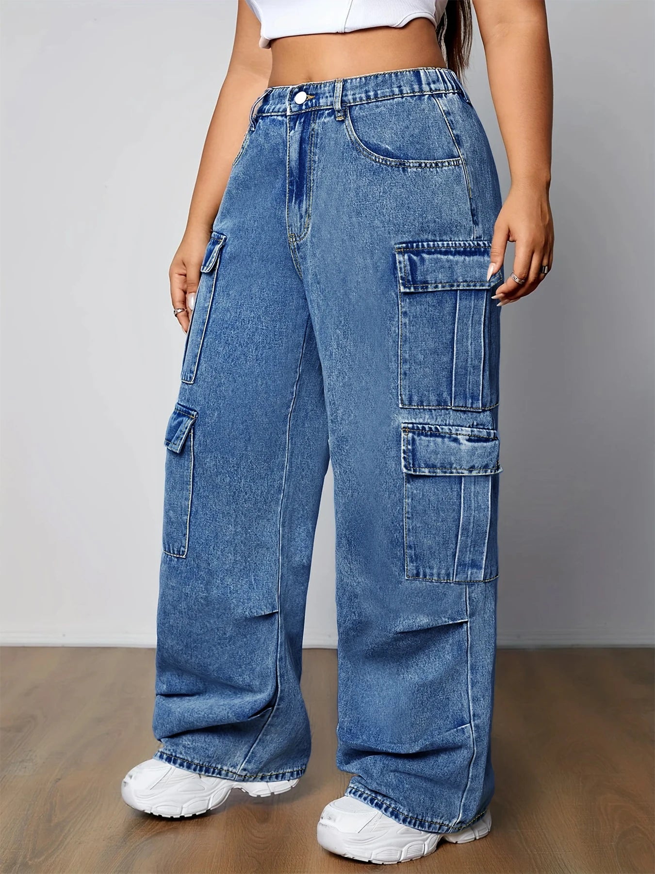 Women's Mid Rise Light Wash Cargo Wide Leg Jeans with Elastic Waist