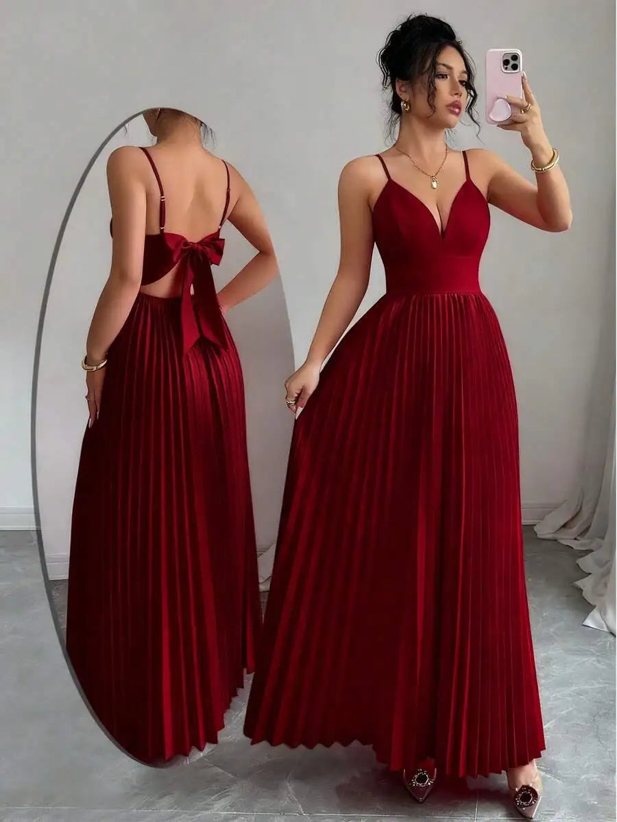 Elegant V-Neck Spaghetti Strap Pleated Prom Dress For Evening